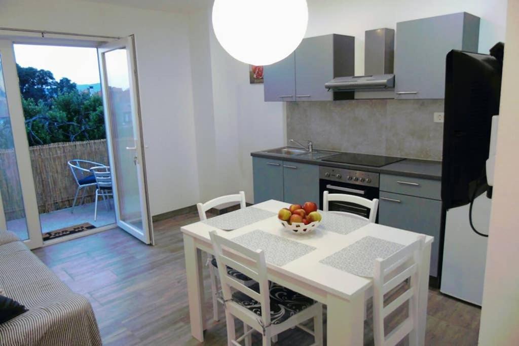 Apartman Greta Sukošan Buitenkant foto