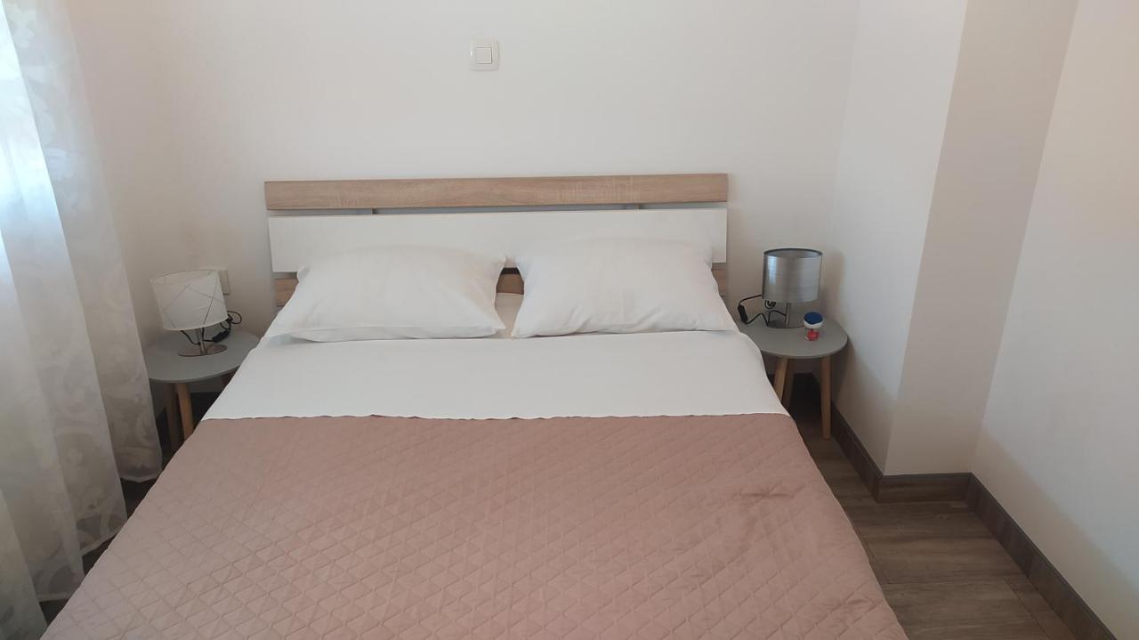 Apartman Greta Sukošan Buitenkant foto